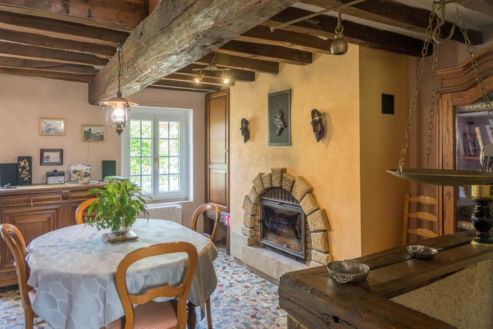 Chantilly ,Petit Dejeuner Et Table D'Hotes Possible Noyers Kültér fotó